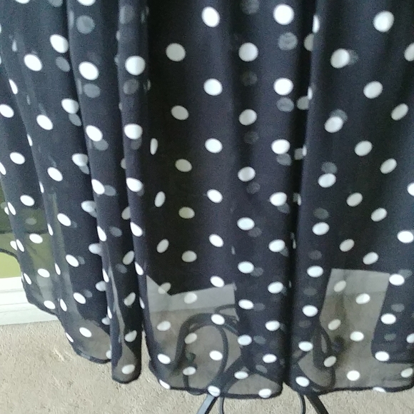 St.Michael POLKA DOT SKIRT, SIZE 10, Made in UK, 100% polyester - Picture 2 of 7